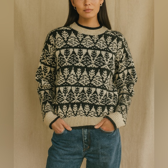 American Eagle Outfitters Sweaters - Vintage American Eagle Tree Sweater Medium